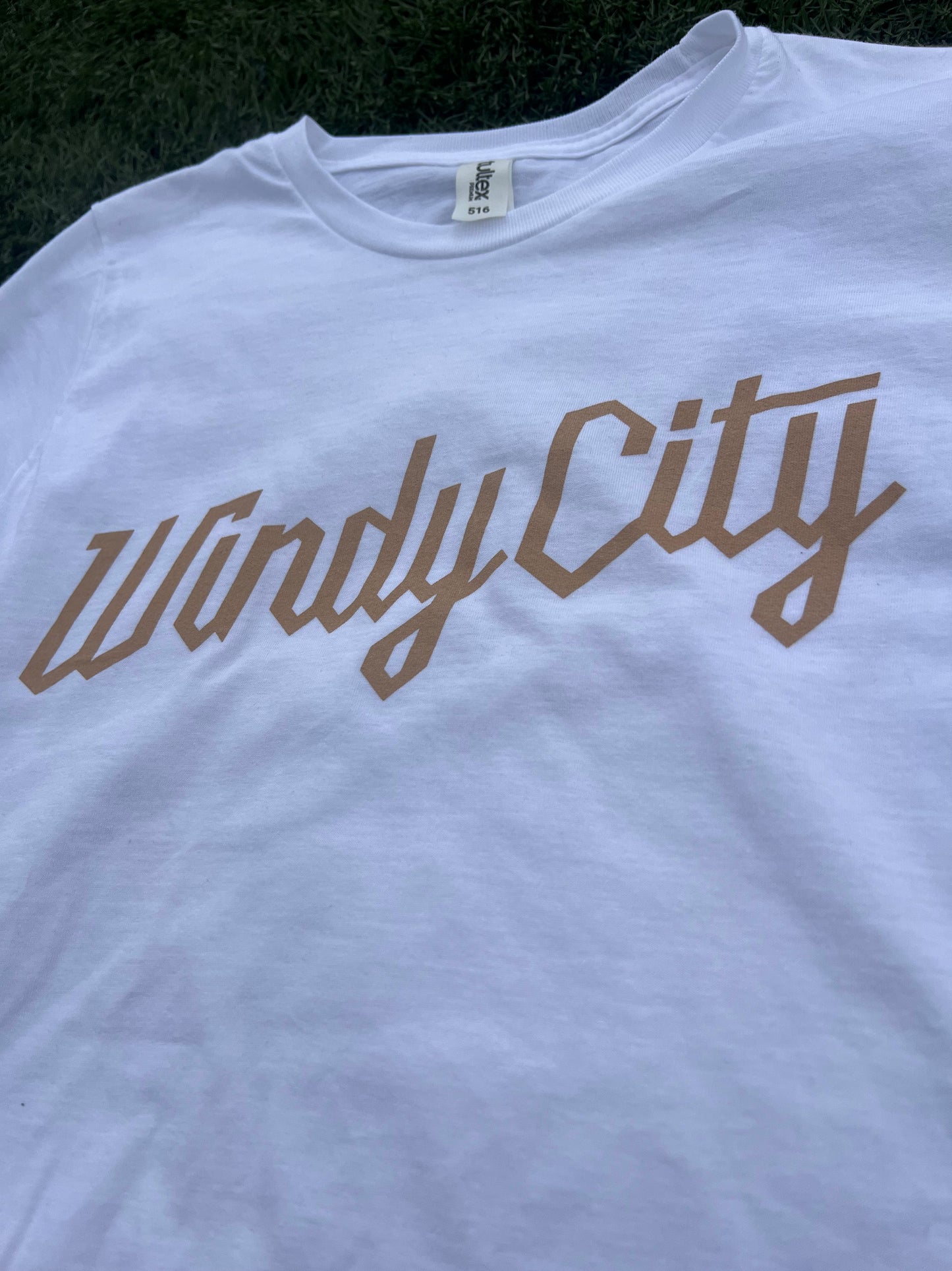 Windy City Script Ladies Tee